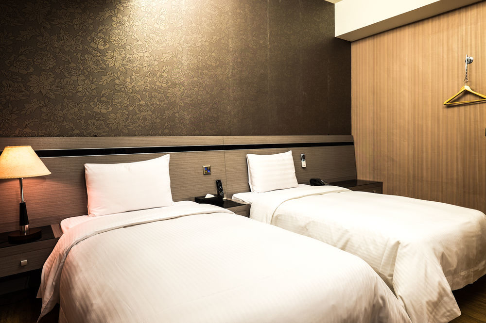 Military 75 Hotel Taichung Exterior foto
